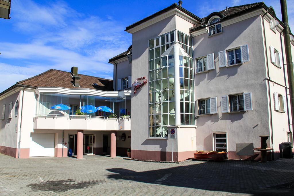 Hôtel Schweizerhof à Mels Extérieur photo